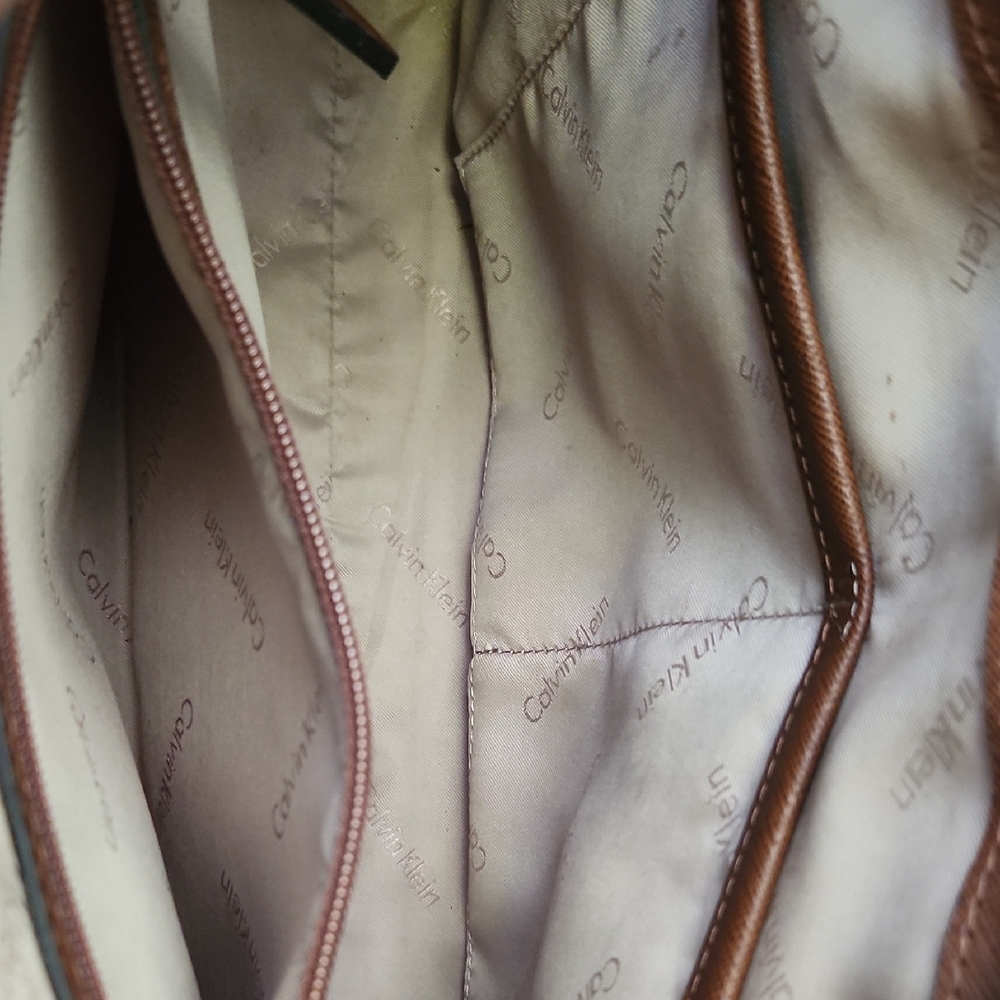 Calvin Klein Tan Leather Shoulder Bag - Picture 11 of 11